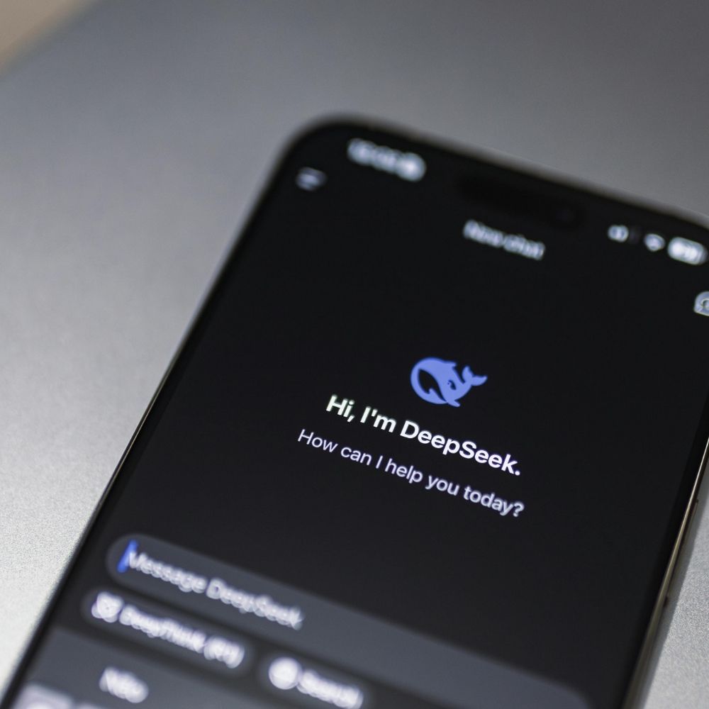 AI Comparison - DeepSeek vs. ChatGPT vs. Perplexity vs. Grok vs. Gemini – Which One is the Best? 2